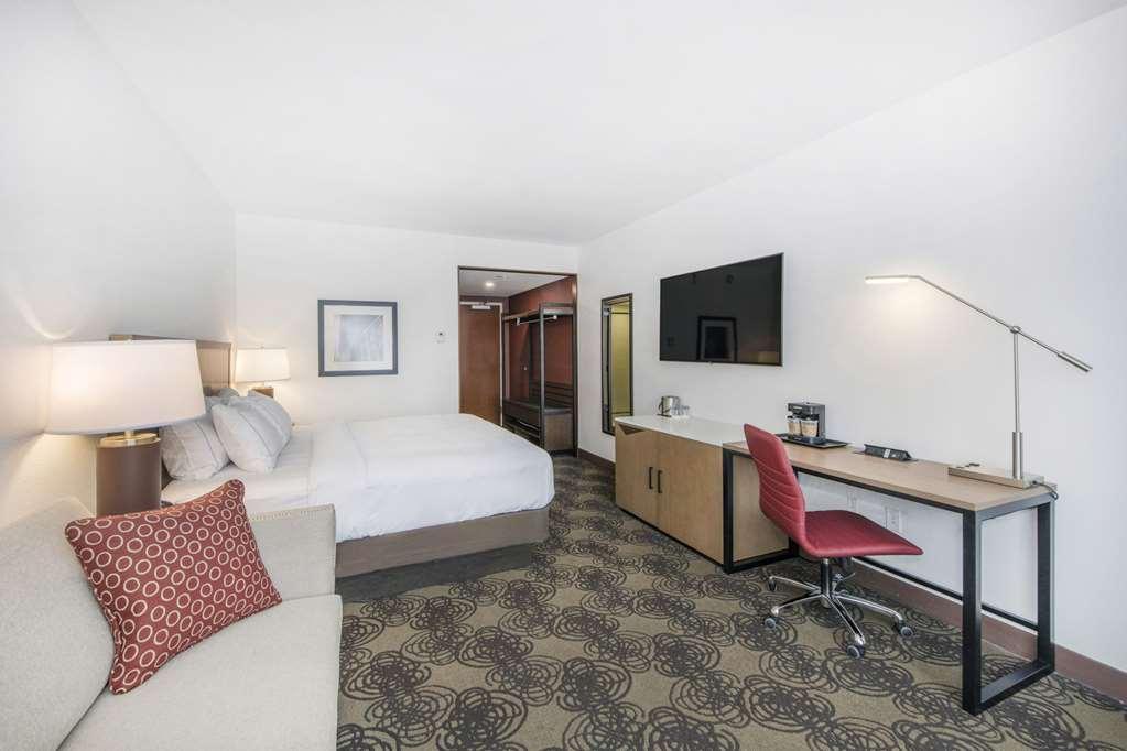 Doubletree By Hilton Raleigh-Cary Hotel Room photo